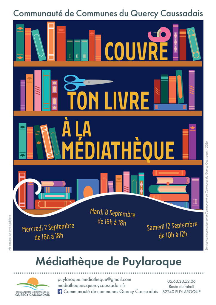 Etagères avec des livres