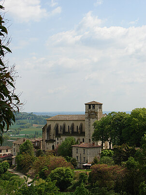 Vue de la collégiale de Montpezat