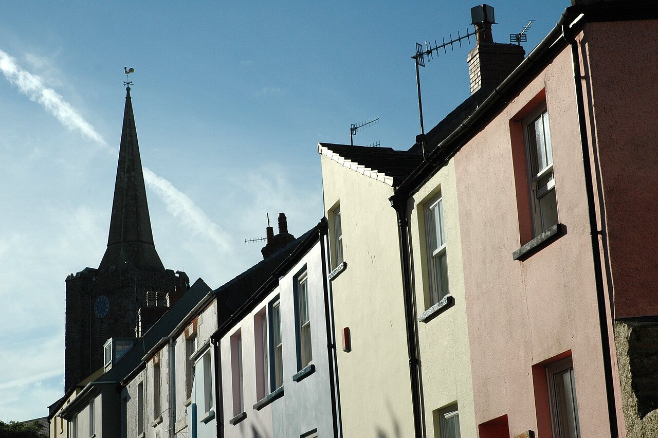 Vue de maisons et clocher